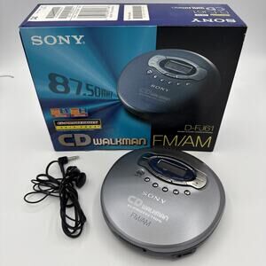 SONY FM/AM Portable CD Walkman Player D-FJ61 With SONY Headphones/Excellent Cond